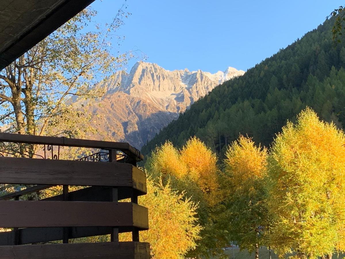 White Rock Ponte Di Legno Exterior foto