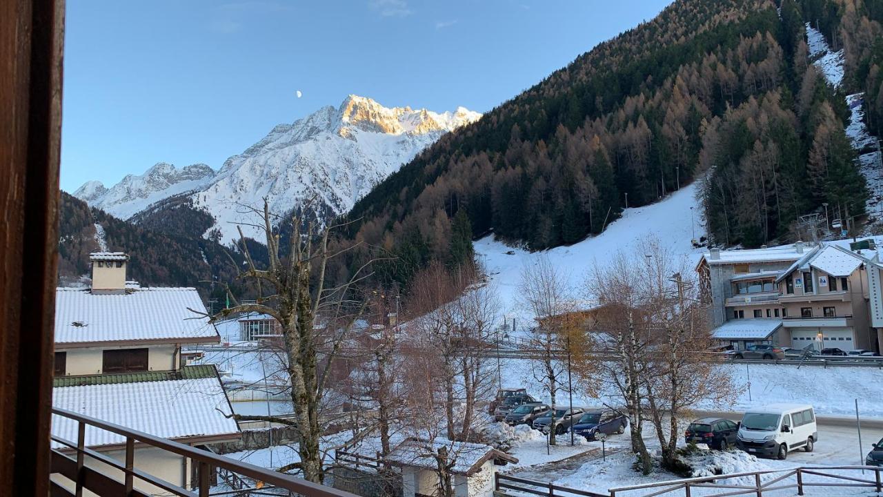 White Rock Ponte Di Legno Exterior foto